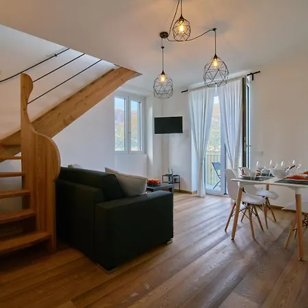 Appartamento Comballo Residence La Darsena Apartment *